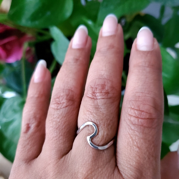 Sterling silver wave ring - Picture 4 of 5